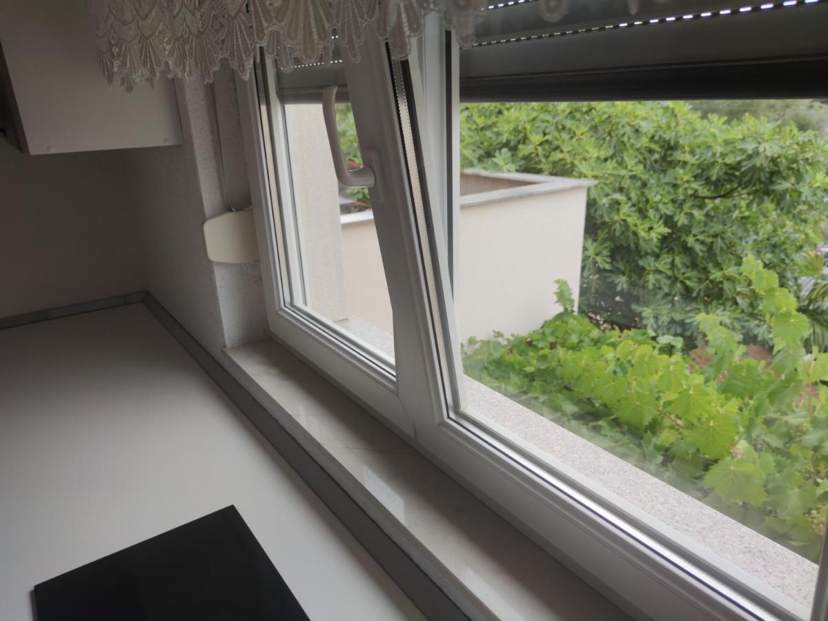 Apartmani Kutlesa Vodice Bagian luar foto
