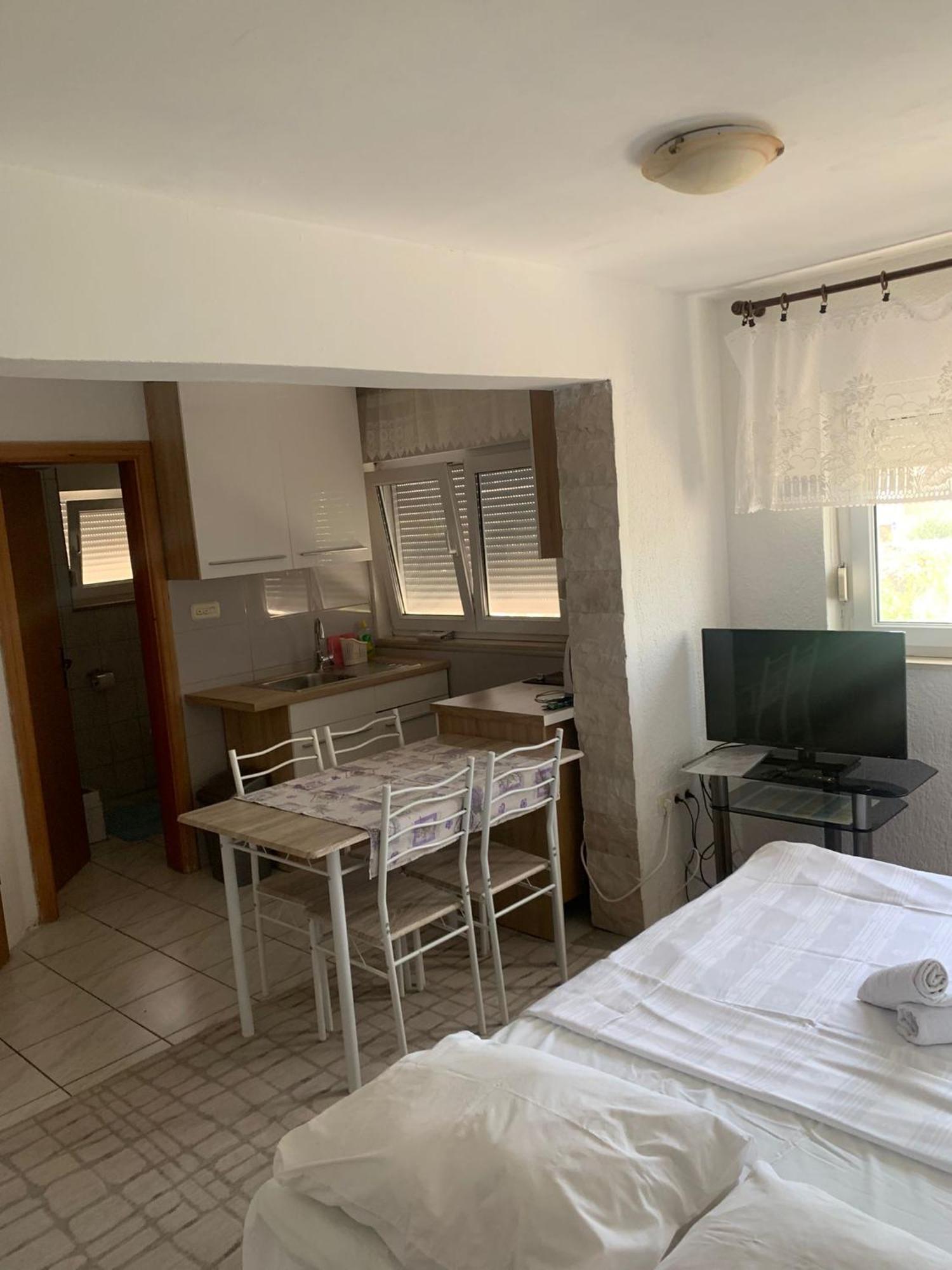 Apartmani Kutlesa Vodice Bagian luar foto