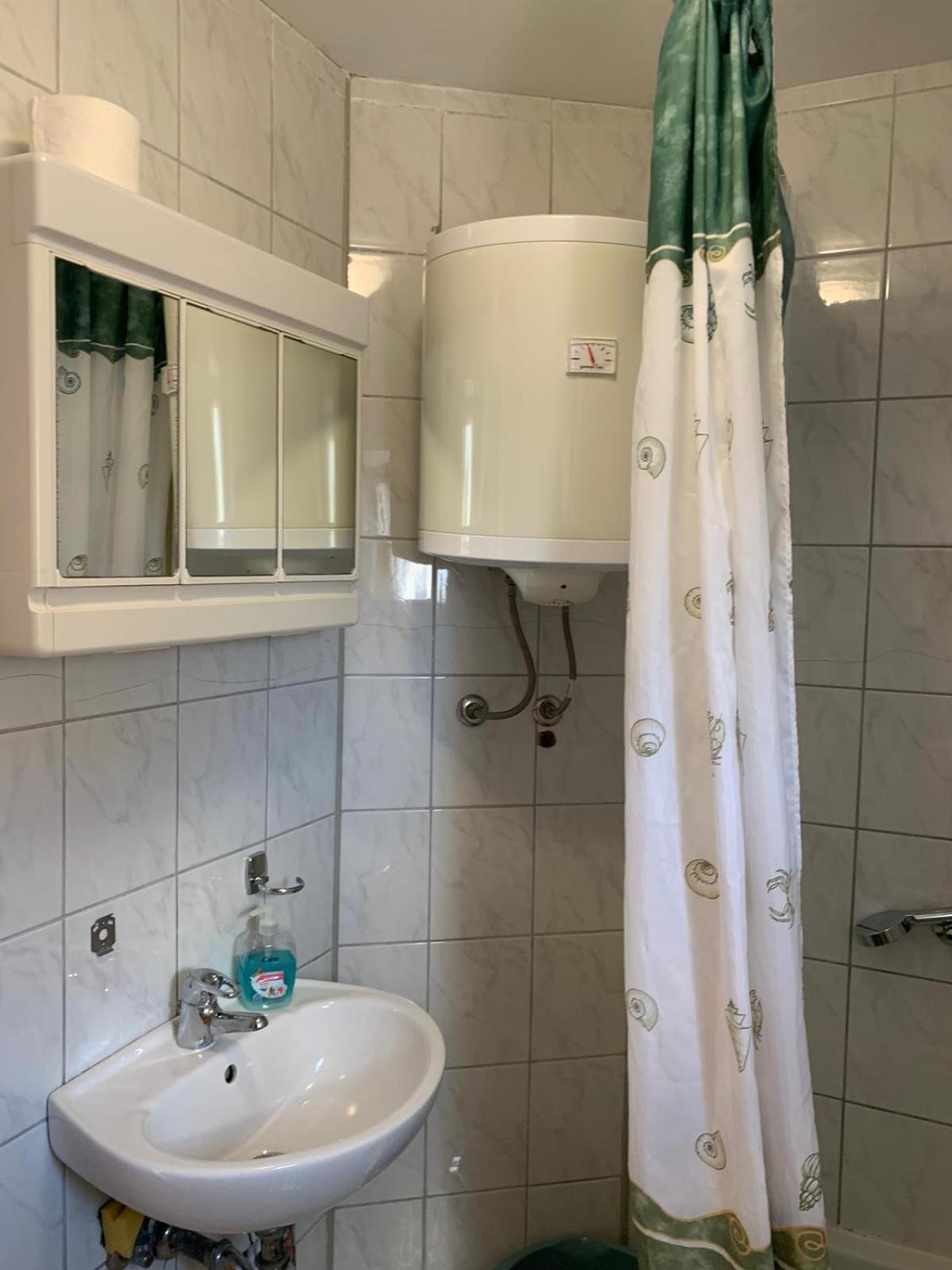 Apartmani Kutlesa Vodice Bagian luar foto